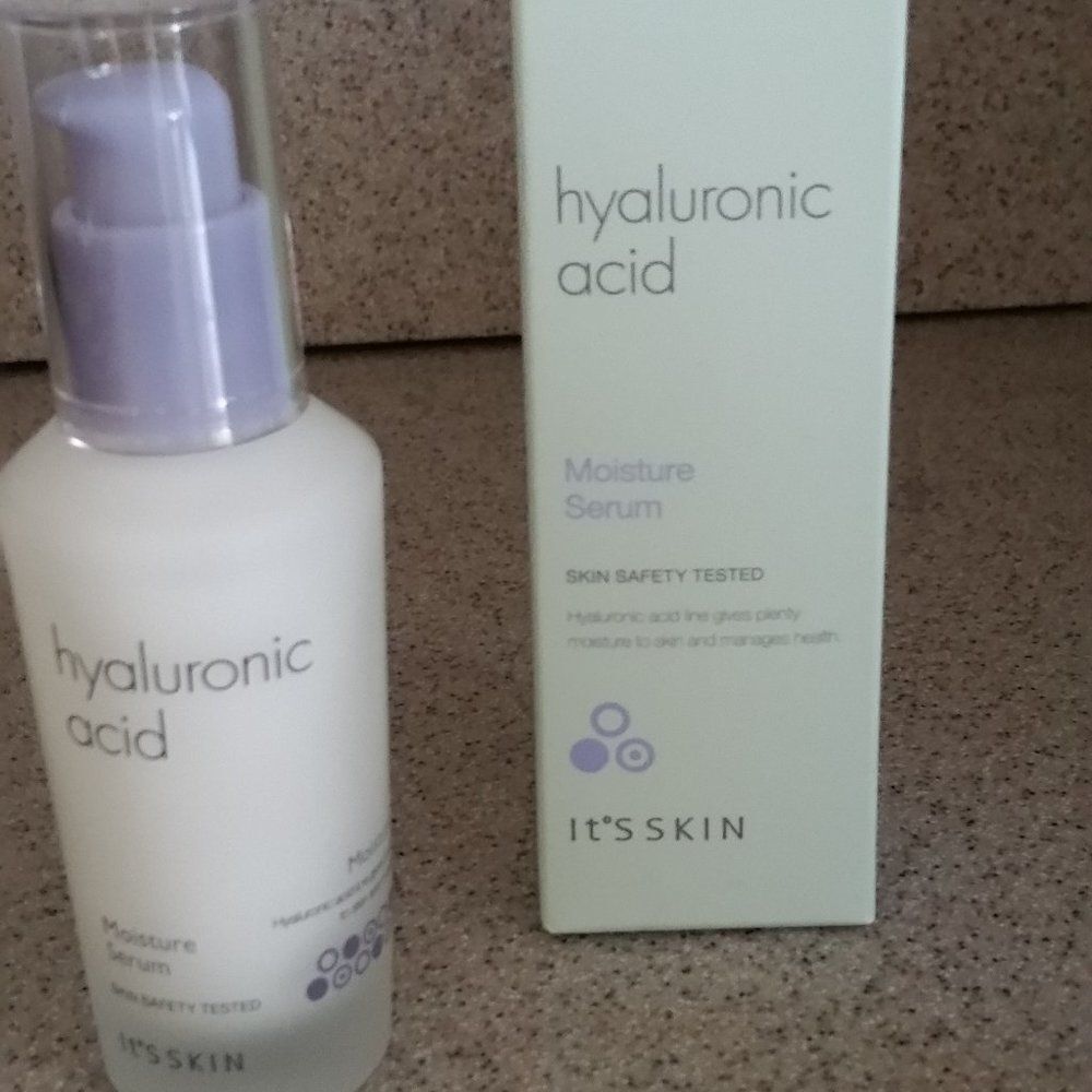 it's skin hyaluronic acid  Moisture Serum NIB